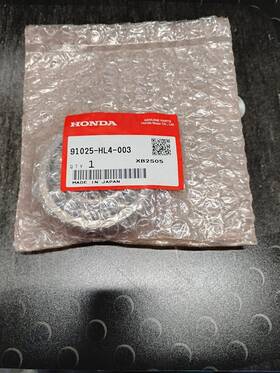 91025-hl4-003 Honda Nos Oem Part # Bearing Special Ball 63/28