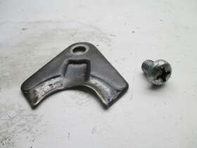304-15128-00-00 Yamaha 77-79 It175 It 175 Holder Crank Case Plate Engine Motor Bearing Cap Right